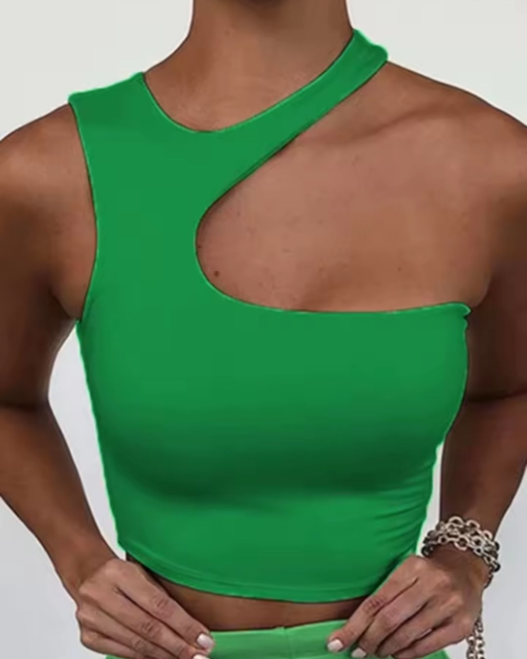 Alira | Asymmetrisches Sommer-Top mit Cut-Out