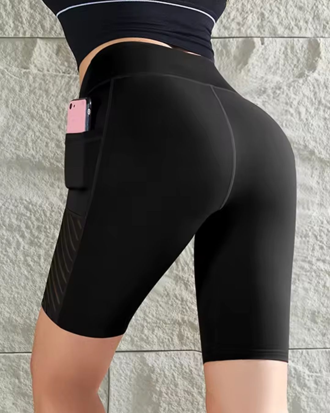 Alma | Figurformende Sport-Shorts mit Tasche