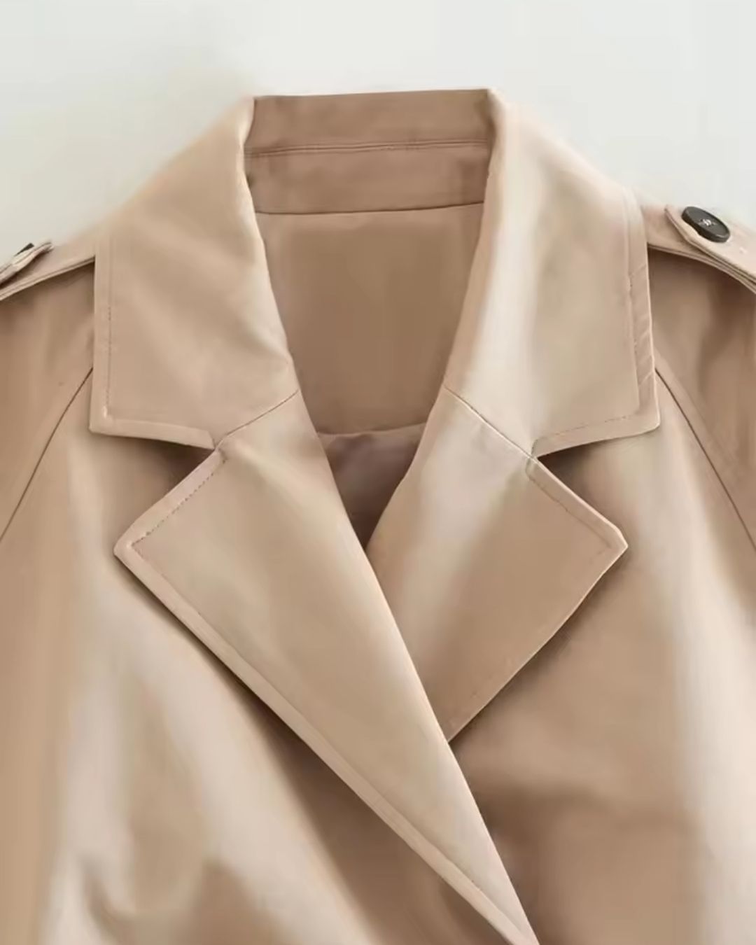 Caro | Cropped Trenchjacke