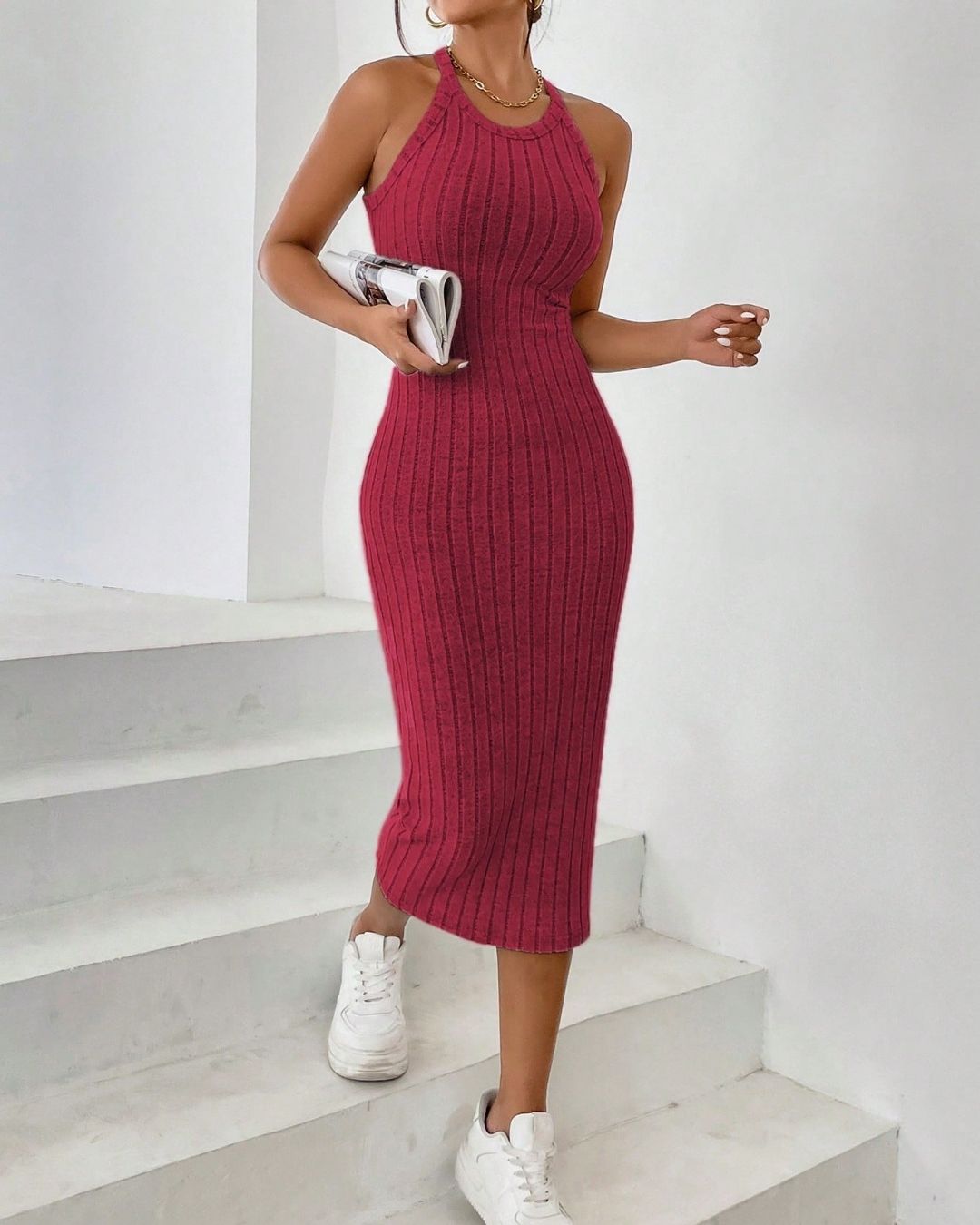 Leona | Formbetontes Midikleid aus Rippstrick